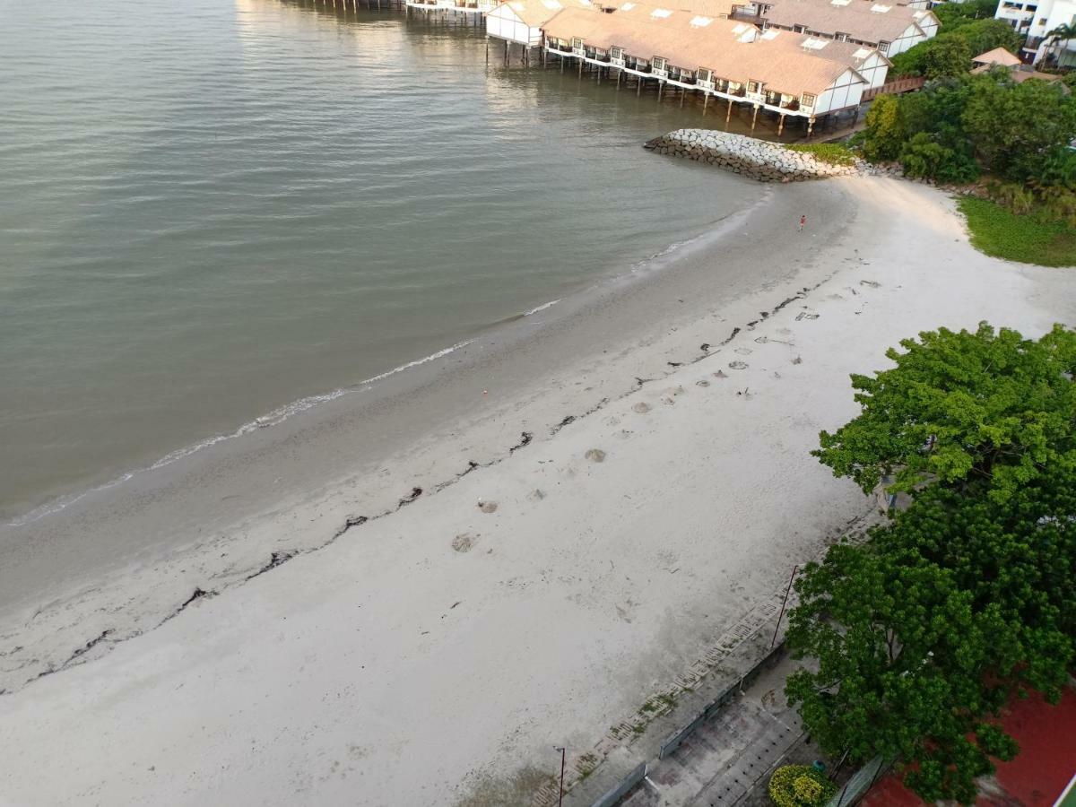 Glory 3 Seaview Getaway